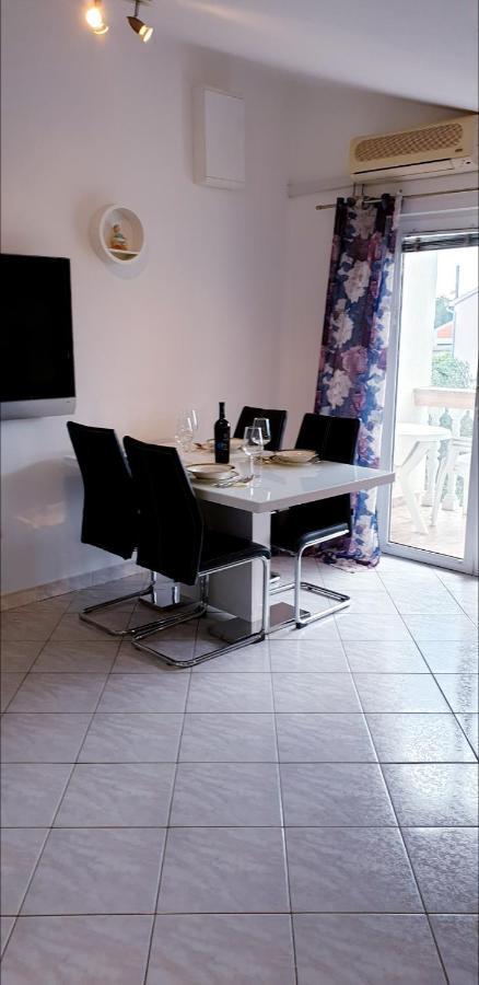 Apartment Antonio Biograd Na Moru Exterior photo